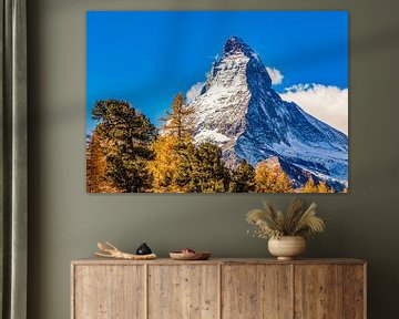De Matterhorn in het kanton Wallis in Zwitserland van Werner Dieterich