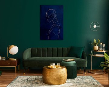 Minimalistische lijnfiguur op donkerblauw van Poster Art Shop