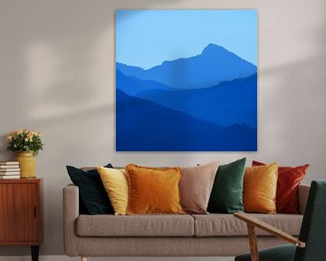 Blauwe bergen van Peter Bergmann