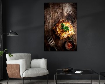 Heerlijke lasagne op rustiek hout van Poster Art Shop