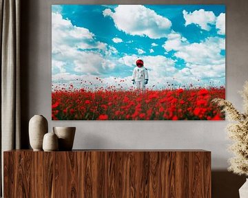 Astronaut in het rode klaprozenveld onder wolken van Poster Art Shop