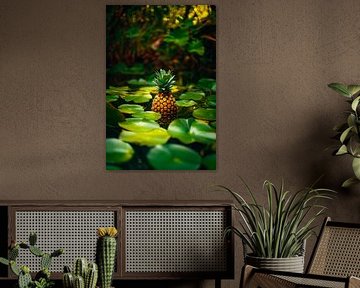 Ananas im Wasser zwischen Seerosenblättern von Poster Art Shop