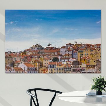 Lissabon uitzicht over de daken vanaf Miradouro das Portas do Sol