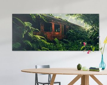 Verlaten trein in de jungle - Natuur van Poster Art Shop