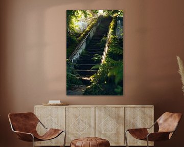 Verlassene Treppe im Grünen von Poster Art Shop