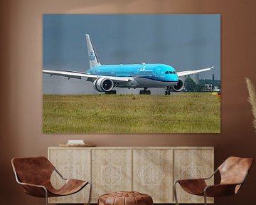 Gelande KLM Boeing 787-9 passagiersvliegtuig. van Jaap van den Berg