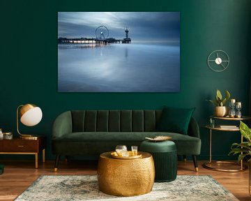 De pier van Scheveningen tijdens het blauwe uur