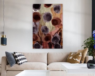 Abstracte botanische kunst. Bloemen in mokka mousse bruin, paars en warm groen. van Dina Dankers