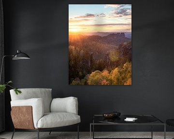 Dieses Foto ist in der Sächsischen Schweiz bzw. dem Elbsandsteingebirge entstanden.  Es zeigt den Sonnenuntergang vom Carolafelsen aus gesehen. von Nils Steiner