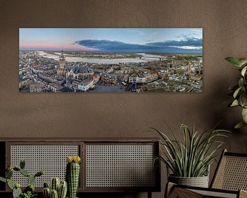 Skyline van Nijmegen aan de Waal tijdens zonsopgang van Sjoerd van der Wal Fotografie