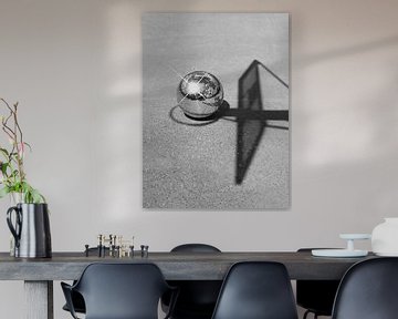 Dunkin’ Disco - Basketball Hoop And Shiny Discoball Art Print - Black White Film Photography van Dagmar Pels