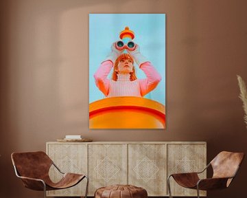 Meisje met verrekijker - Intense kleuren van Poster Art Shop