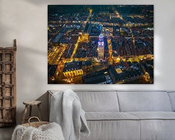 Kampen Nieuwe Toren tijdens een winteravond