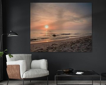 Zonsondergang op het strand in Callantsoog by Rana Dams