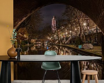 Doorkijk op de Utrechtse Oudegracht