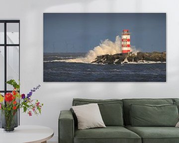 IJmuiden lighthouse by Peter Bartelings