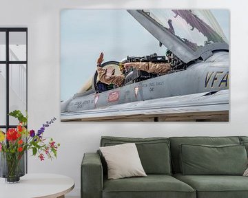 Enthousiaste bemanning F-18 Rhino Demo Team. van Jaap van den Berg