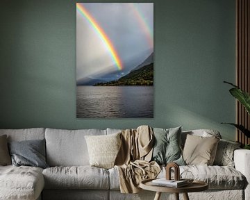 Regenboogpracht boven Tinnsjø-meer van Be More Outdoor