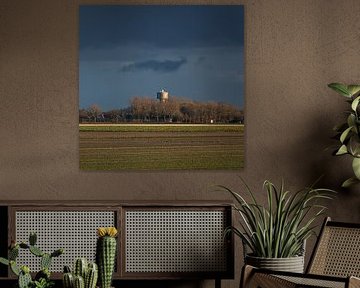 Die nordfriesische Landschaft vom Bildt-Deich aus mit dem Wasserturm von Sint Jacobiparochie von Harrie Muis