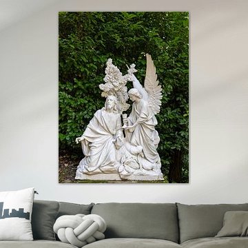 Jésus et l'ange, statues religieuses à Brive-la-Gaillarde en France