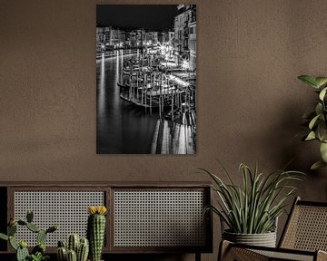 VENEDIG Blick von der Rialto Brücke | Monochrom  von Melanie Viola