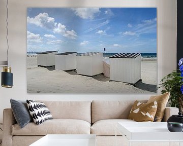 Badhokjes aan het strand van Hoek van Holland van Peter Hofwegen