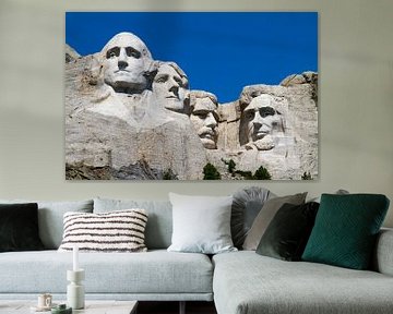 Mount Rushmore with four presidents in the rock by Sander Meijering