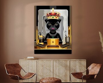 Zwarte panter (Pantheress) als designkoningin met gouden kroon van Liona Toussaint
