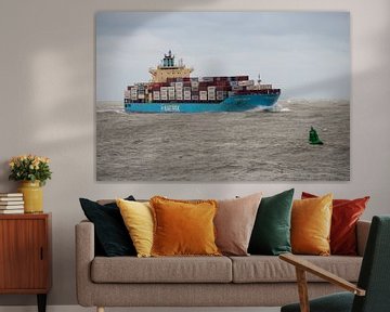 Container ship inbound in storm off Rotterdam by scheepskijkerhavenfotografie