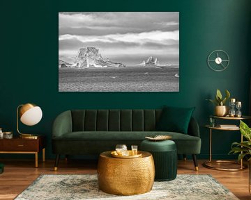 Iceberg Antarctica by Wuzitours Fotografie
