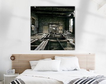 Decaying old factory on Svalbard by Anouschka Hendriks