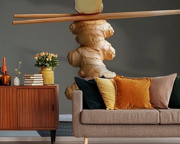 Balancing Piece Of Ginger | Gember in een schaaltje met sushistokjes van Sander van der Torren