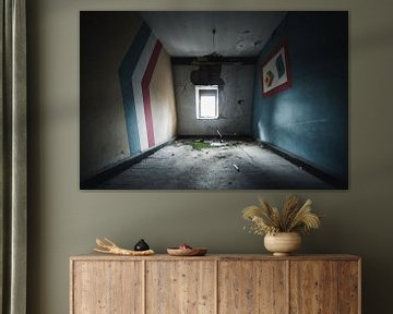 Verlaten urbex Kamer met Vervagende Kleuren- Urban Exploring fotografie van Melvin Meijer