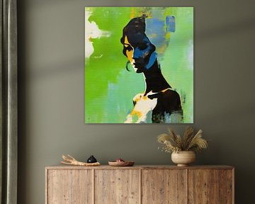 Blau Grün | Blaue Frau auf grünem Hintergrund von Wunderbare Kunst