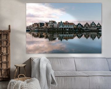 De dijk van Volendam - Reflectie van een vissersdorp van Marit Hilarius