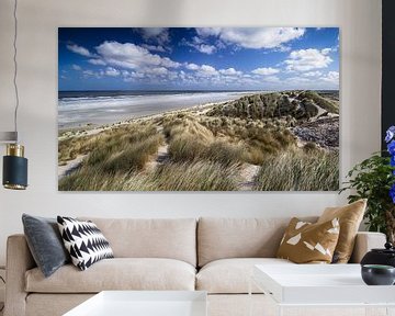 Uitzicht vanuit de Duinen op Terschelling: Zonnige Dag vol Natuurlijke Schoonheid van Hevonax Photography