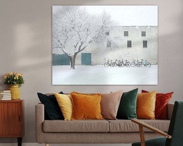 Winterscene in Nederland met Fietsen van Karina Brouwer