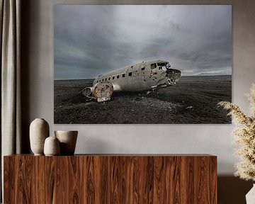 Het Vliegtuigwrak op Sólheimasandur: Een Iconisch Overblijfsel in de Wijdsheid van IJsland van Gerry van Roosmalen