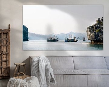 Vissersboten in Lan Ha Bay, Vietnam van Frank Aardema