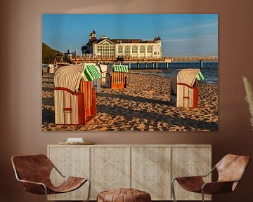Seebrücke am Strand von Sellin bei Sonnenaufgang von Markus Lange