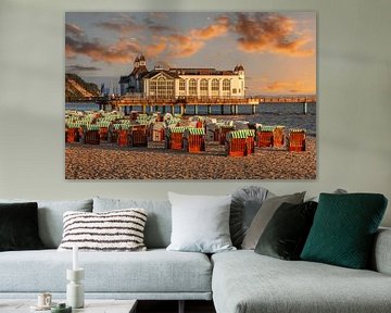 Seebrücke am Strand von Sellin bei Sonnenaufgang von Markus Lange