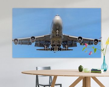 Suparna Airlines Boeing 747-400 vrachtvliegtuig. van Jaap van den Berg