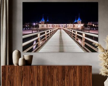 Uitzicht op de pier in Ahlbeck aan de Baltische Zee bij nacht van Andreas Völkel