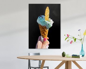Main abstraite et crème glacée Low Poly sur Yoga Art 15