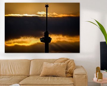 Euromast in de wolken van Esmée Fotografeert