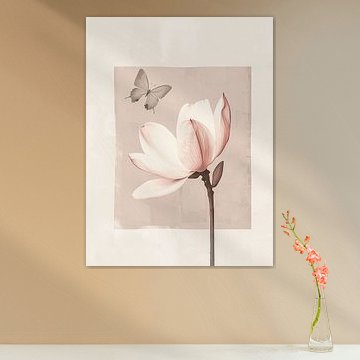 Magnolienblüte mit Schmetterling