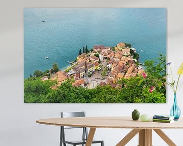 Uitzicht op Varenna aan het Comomeer van Andreas Völkel