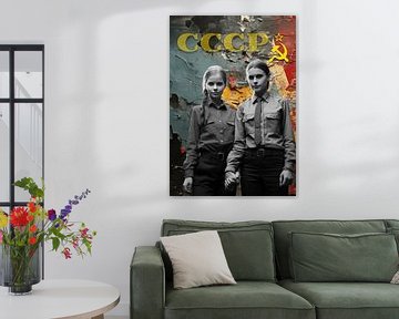 Gelukkig jong communisme Sovjet meisjes op een billboard - vintage stijl reclame van Animaflora PicsStock