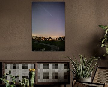 Komeet boven Aduarderzijl van Karin Engelkes