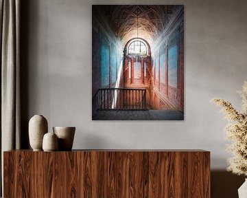 Trap in Verlaten Italiaans Paleis. van Roman Robroek - Foto's van Verlaten Gebouwen